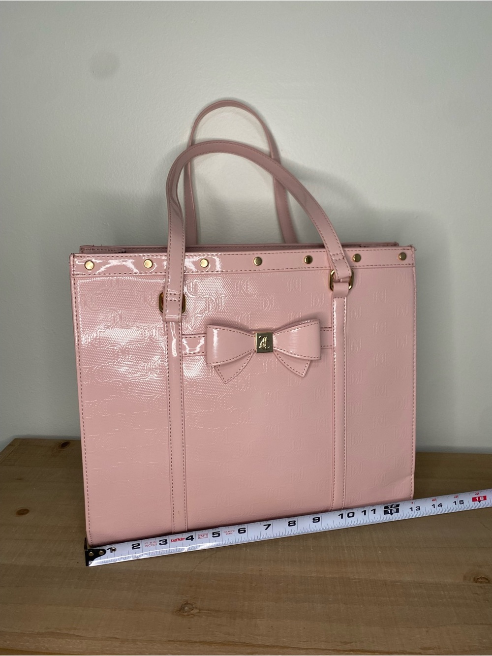 Juicy Couture Pink Patent Bow Purse/Tote Bag - Picture 3 of 10